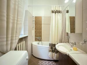 Centre, 2R apart,free parking,WIFI