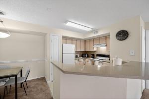 Modern 2BR Stay in Prime Location