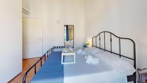 Apt La Rocca con piscina By Bookinggardalake