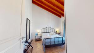 Apt La Rocca con piscina By Bookinggardalake