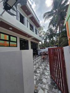 Fully Furnished Beach House Villa Liza Beach House Home stay
