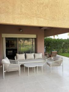 Garden apartment with Atlas views