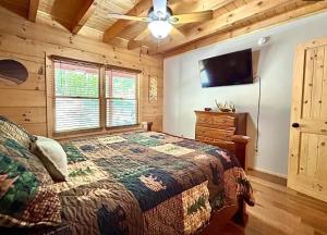Lakeside Lodge Cabin