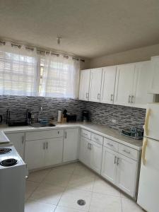 Cozy holiday flat near Crystal Cove beach