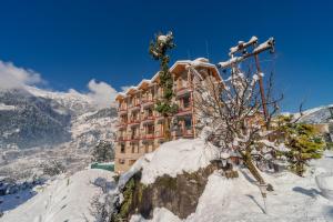 Snow Citys Montana Blues Resort Manali - Heated & Air-Cooled Stay
