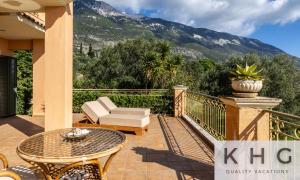 Alafona sea view maisonette in Vlachata village