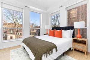 Cozy 2BR Retreat near Downtown