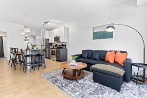 Cozy 2BR Retreat near Downtown