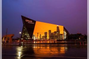 Cozy 2BR Retreat near Downtown