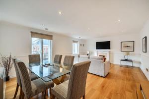 Stylish 2Bed 2Bath Kensington Olympia Flat