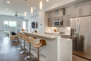 Walk to Bars! LoHi City-View Haven with Hot Tub