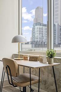 LUXE 1BR Condo with Downtown ATL view