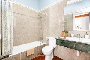 Villa Llentrisca by Villa Plus