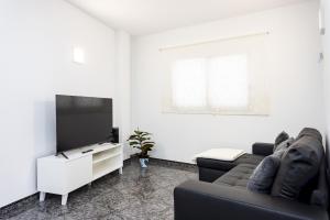 Home2Book Cozy Sea View Apartment Near the Coast