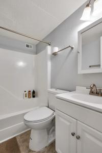 Chic Minimal Farmhouse 1 BR Near Duke Hospital