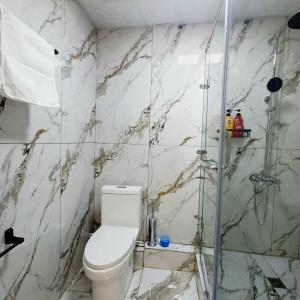 Close to road & Cozy Apartment with Smart Lock