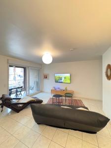 Spacieux appartement Coeur du Village Wifi Draps