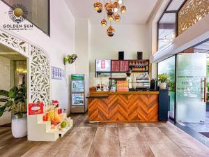 Golden Sun - PHU MY HUNG