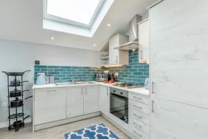 3 Bed in Westward Ho oc-f30894