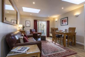 2 Bed in Bath oc-bhr54