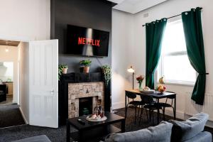 Spacious City-Centre Apartment · Sleeps 4