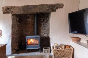 Spring Cottage-the perfect escape, romantic & cosy