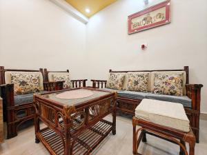 Casa InteliStay Smart, Stylish 2BHK in Lucknow