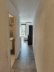 Studio climatisé, jardin et parking privatif