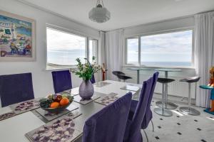 5 Bed in Praa Sands oc-seacro