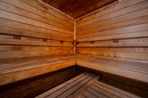 Phoenix VI 6513 condo