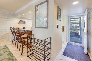 Boat, Fish and Swim Condo on St Johns River!