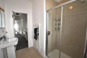 Coast to Coast- seafront stay