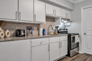 Modern 1 BR close to Downtown & Duke