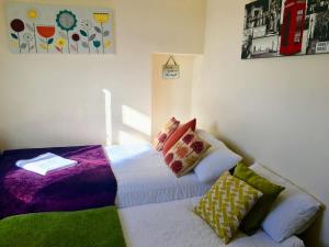 1 Bedroom Apartment, Reception ,Kitchenette, Private Bathroom