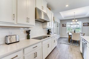 1 Mi to Boat Launch Canal-View Cape Coral Gem