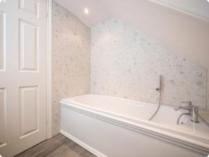 1 Alberni Cottage Hope Cove - 3-min walk to beach