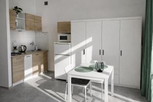 Słoneczny apartament na Żoliborzu dla 2 osób przy Arkadii