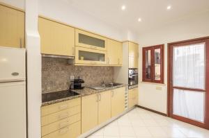 #015 Buganvilia by Home Holidays