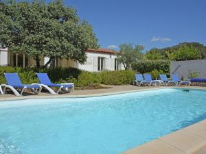 Villas Luxurious Villa in Escales with Pool : photos des chambres