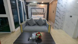 Luxury Studio Resort Pool Centara Avenue