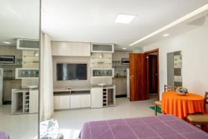 Studio Beira Mar com Piscina e Varanda Privativa