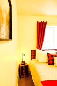 Downtown Red Room at Villages on Aurora