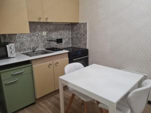 Studio tout confort avec balcon à 100m des Thermes