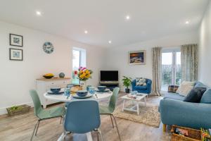 2 Bed in Hinton Blewett oc-g34070