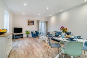 2 Bed in Hinton Blewett oc-g34070