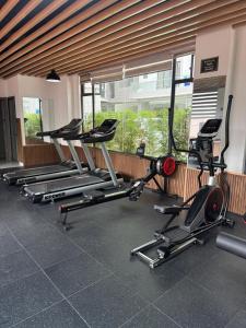 Unique and Stylish 2 BDRM with pool,gym,restaurant at Alina Harbour Kilimani