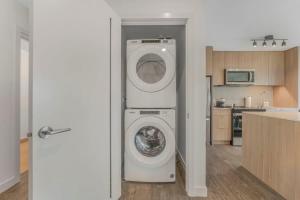 City-View-32nd Floor Gym 5 Min Rogers Place AC