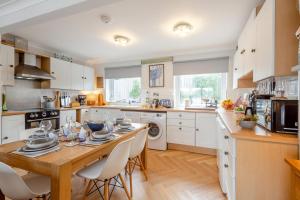 3 Bed in Abersoch oc-c33667