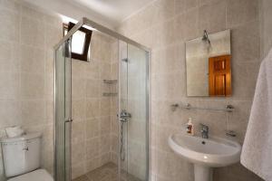 Kalkanda Deniz Manzaralı 6 Kişilik Villa