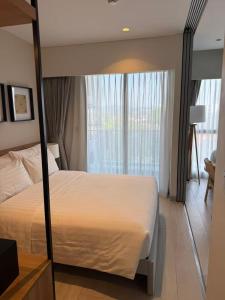 Laguna Lakeside Residences